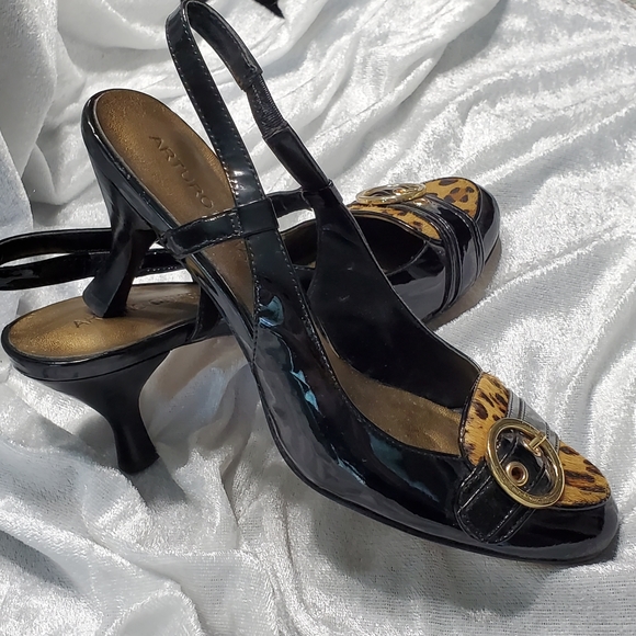 Heels - Picture 3 of 5